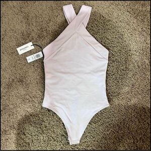 Aritzia Babaton ACE Contour Bodysuit XS - halo pink